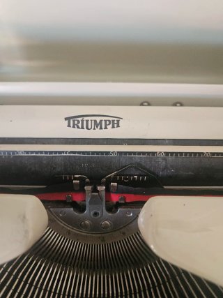 Máquina de escribir Triumph.