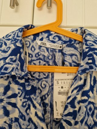 Vestido camisero midi Zara estampado