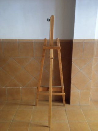 Caballete de madera para pintar
