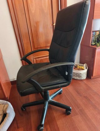Silla de estudio negra