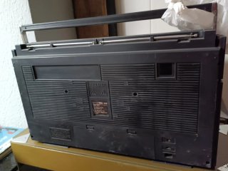 Silver Crown Boombox Radio Cassette