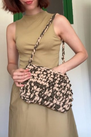 Bolso tejido a mano