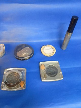 Sombras de ojos L'Oréal, Max Factor y Deborah .