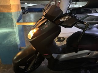Yamaha XMAX 250 Negra se vemde por no utilizar