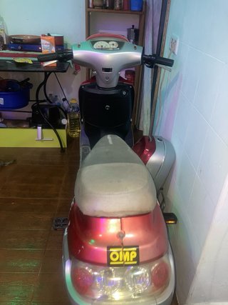 Moto Eléctrica Monty E-70 Roja