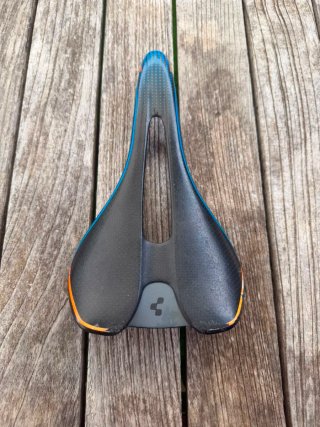 Sillín CUBE Carbono