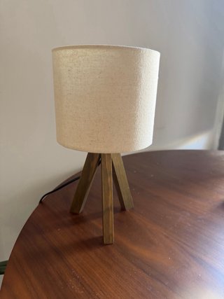 Lámpara de mesa decorativa tela y madera