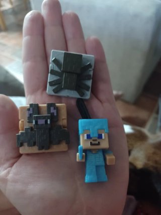 Figuras Minecraft Kinder Joy