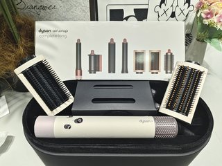 Dyson    Airwrap      complete      long