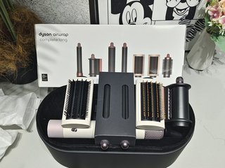 Dyson    Airwrap      complete      long
