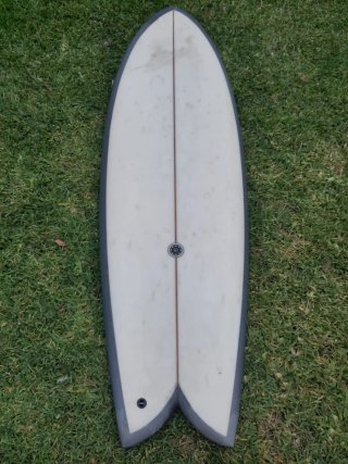 Tabla de surf fish 5'7 Atisha