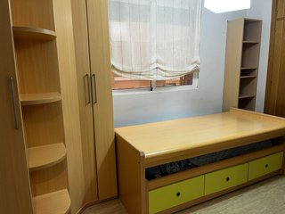 Habitación juvenil completa madera y verde