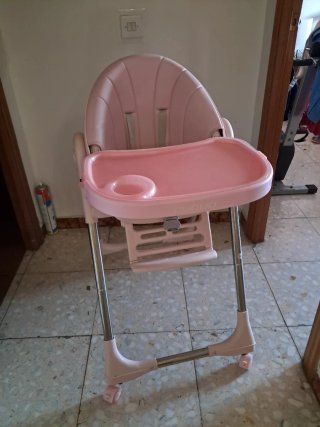 Trona bebé rosa con bandeja