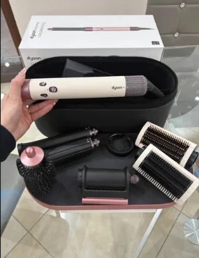 Dyson    Airwrap      complete      long