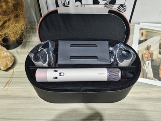 Dyson    Airwrap      complete      long