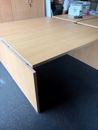 Mesas de oficina de madera