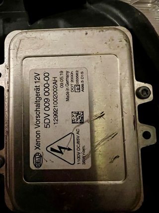 Faro delantero derecho Skoda Superb