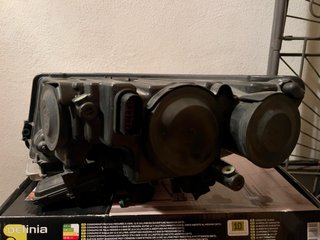 Faro delantero derecho Skoda Superb
