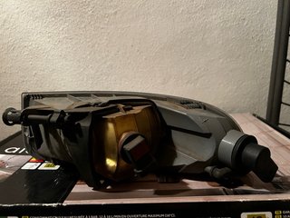 Faro delantero derecho Skoda Superb