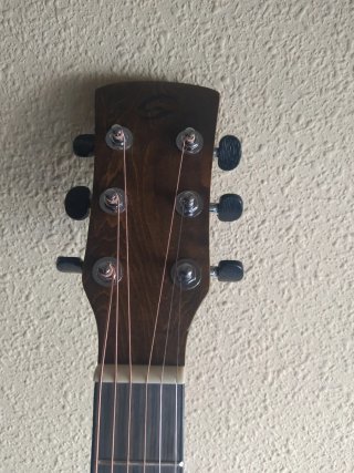 Guitarra Acústica Marrón