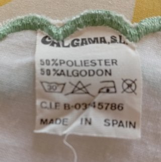Mantelería redonda con servilletas