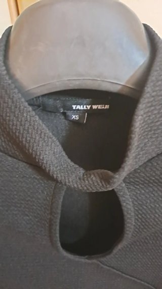 Top Tally Weijl nero cropped cut-out collo alto