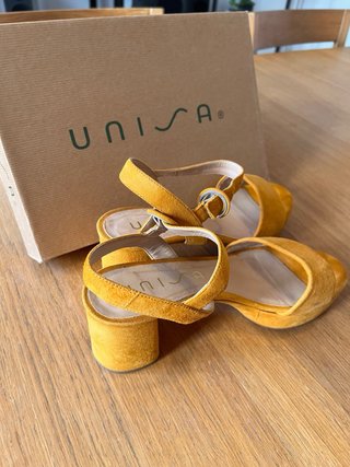 Sandalias Unisa Nenes Mostaza Talla 39