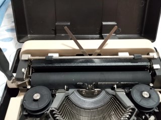 Máquina de escribir Olivetti Lettera 35