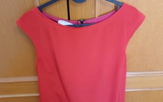 Vestido rojo sin mangas