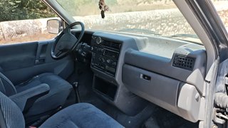 Volkswagen Caravelle / Transporter