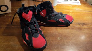 Jordan True Flight nere e rosse taglia 41 US 8