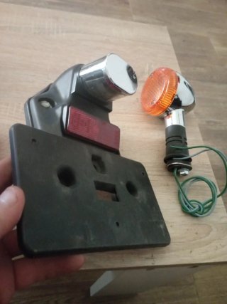 Portamatrículas + Intermitentes Moto ORIGINALES