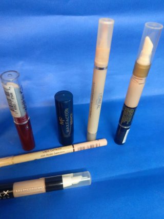 9 Correctores distintas Marcas y Colores..