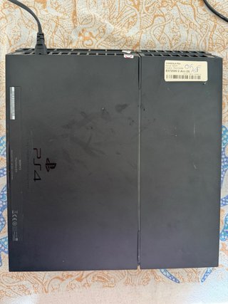 PS4 500GB + 3 Juegos + Auriculares