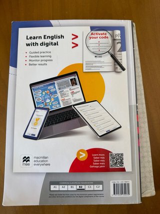 EXAM PROSPECTS 2 Student's book: libro de texto...