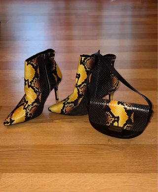 Botines Piel Serpiente y Bolso a Juego