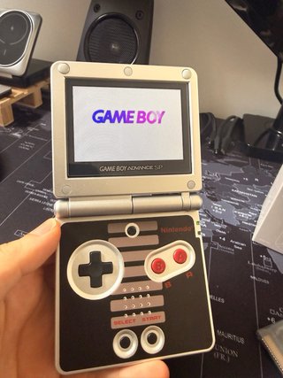 Consola Game Boy Advance SP con extras