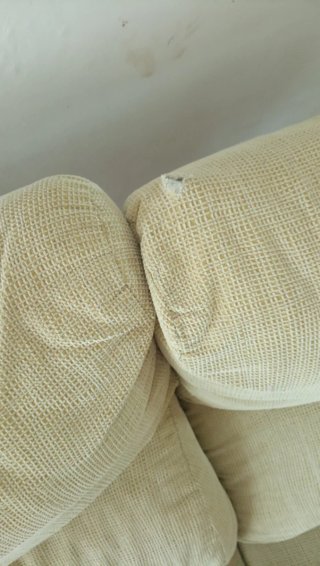 Sofá beige de tela