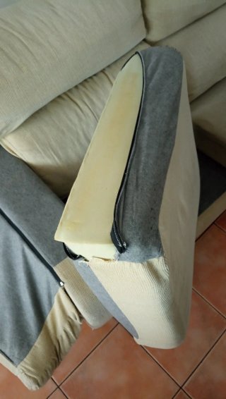 Sofá beige de tela