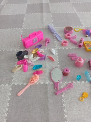 Set di accessori vari per bambole Barbie