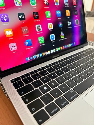 MacBook Air 13” 2017 i5 8GB RAM