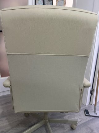 Silla de oficina beige