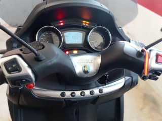 Piaggio MP3 500 Maxi Scooter