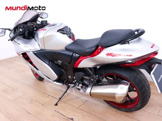 SUZUKI HAYABUSA 1300 RR
