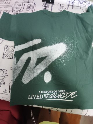 Camiseta chico verde con estampado