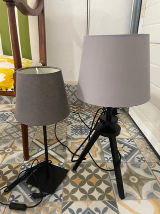 2 Lámparas de Mesa Tela y Metal