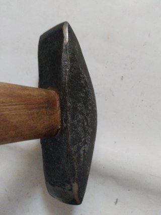 YUNQUE Y MARTILLO PARA GUADAÑA.