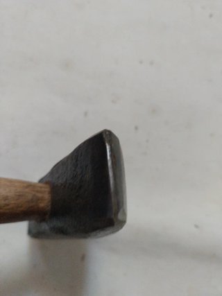 YUNQUE Y MARTILLO PARA GUADAÑA.