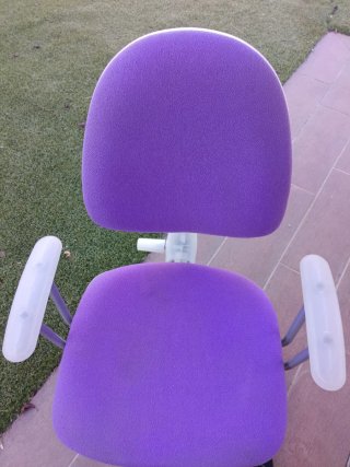 Silla de escritorio ergonómica lila