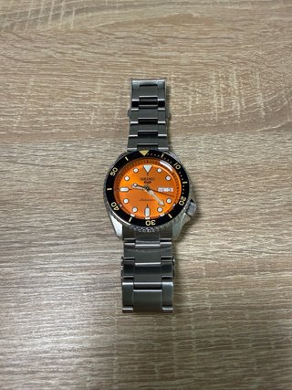 Reloj Seiko 5 Sport SRPD59K1 Naranja